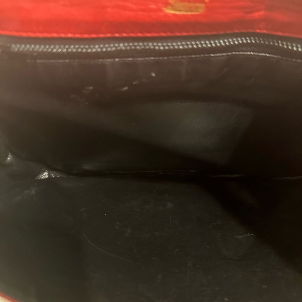 Gucci red leather gold hardware logo crossbody bag - Picture 13 of 14